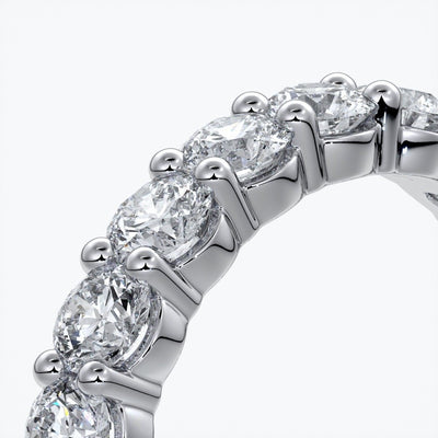 Cassandra Wedding ring scalloped diamond band 2 claws 3mm platinum